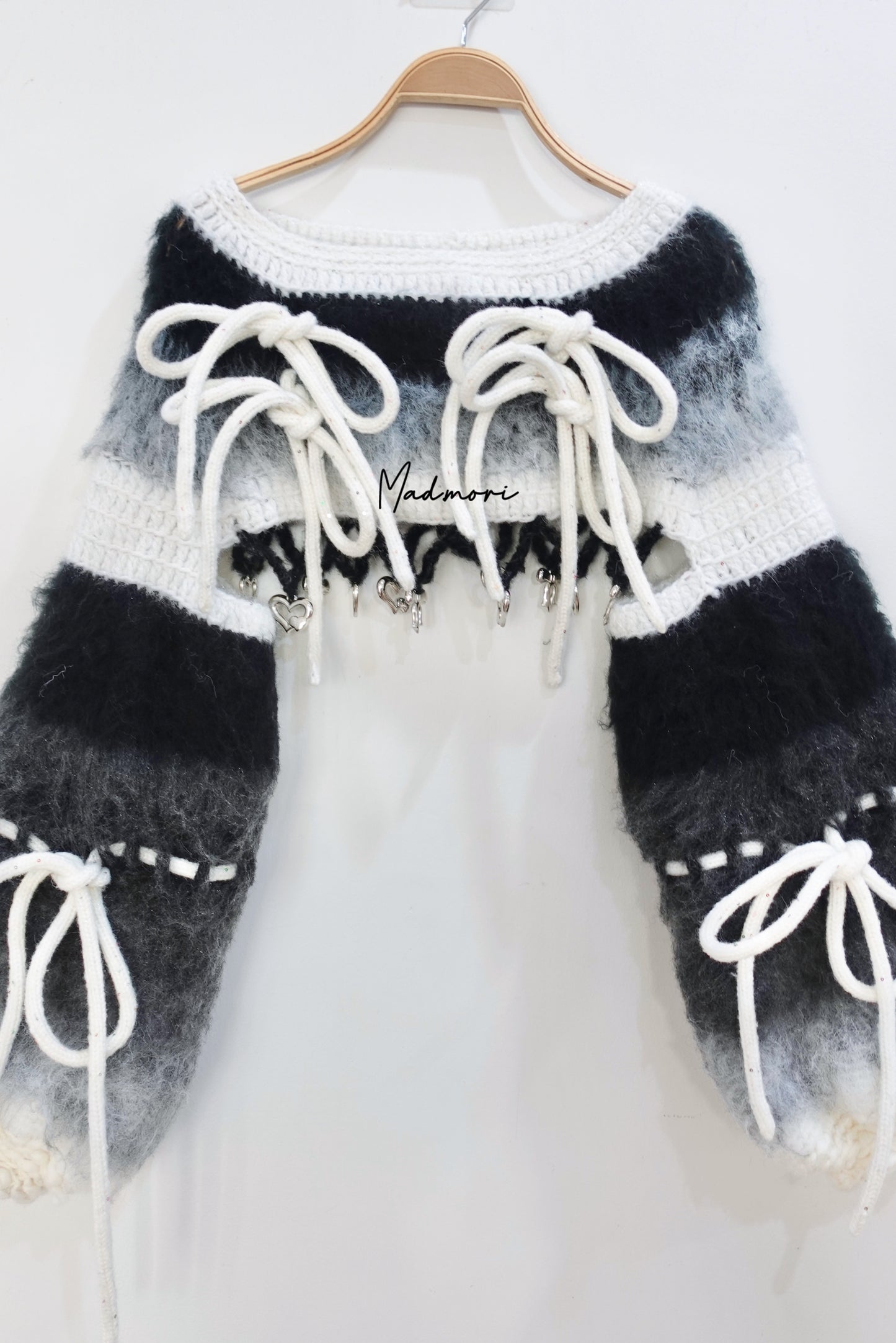 Madmori Ballet Ribbon Sleeves「Black&White color」