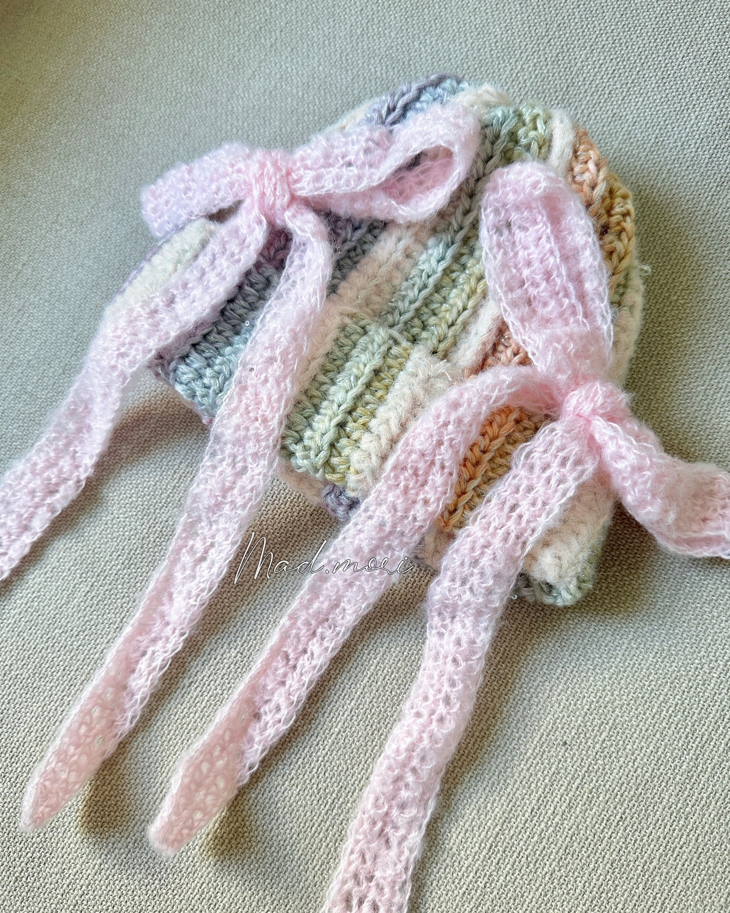 RB Beanie (Rainbow Pink Bow)