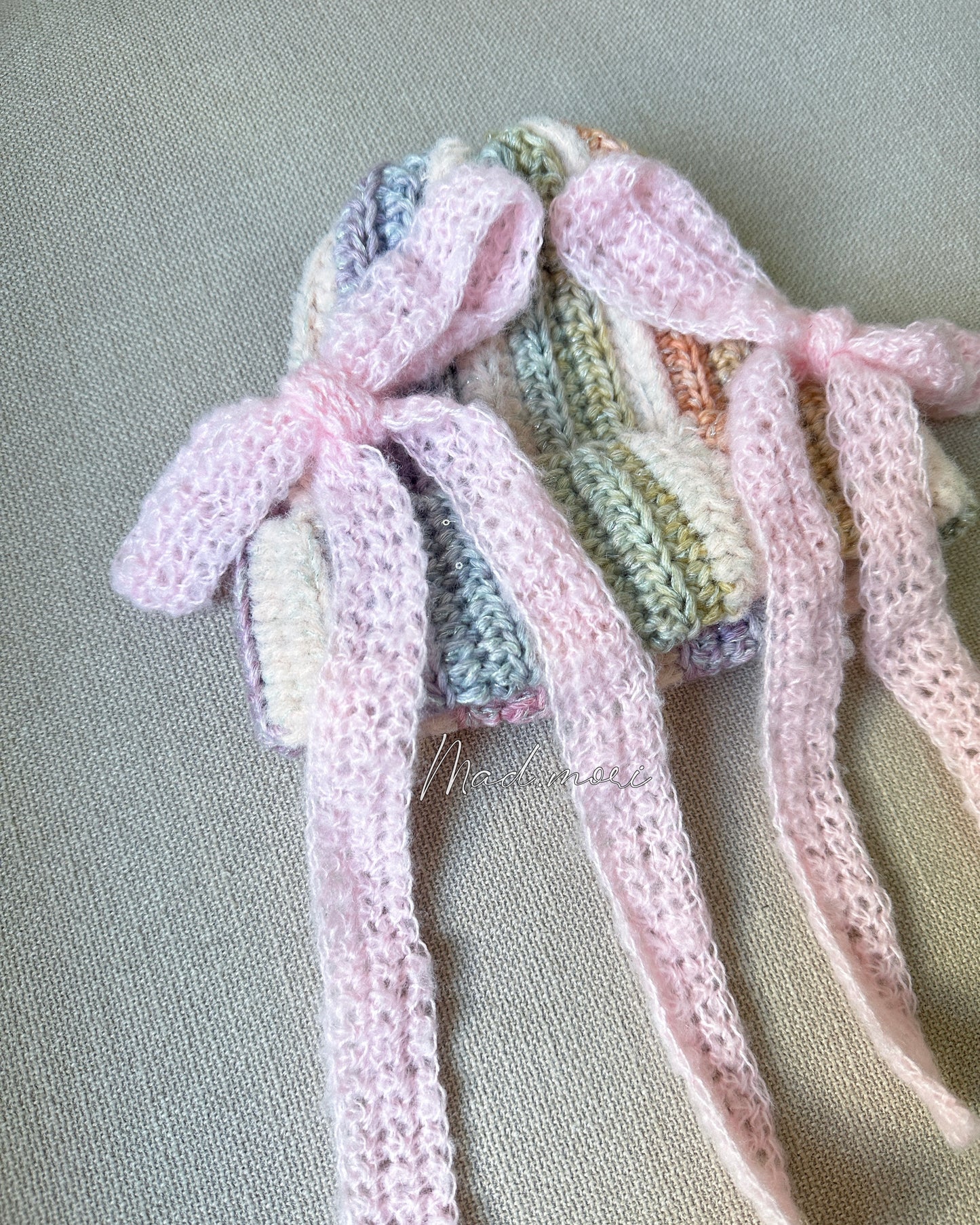 RB Beanie (Rainbow Pink Bow)