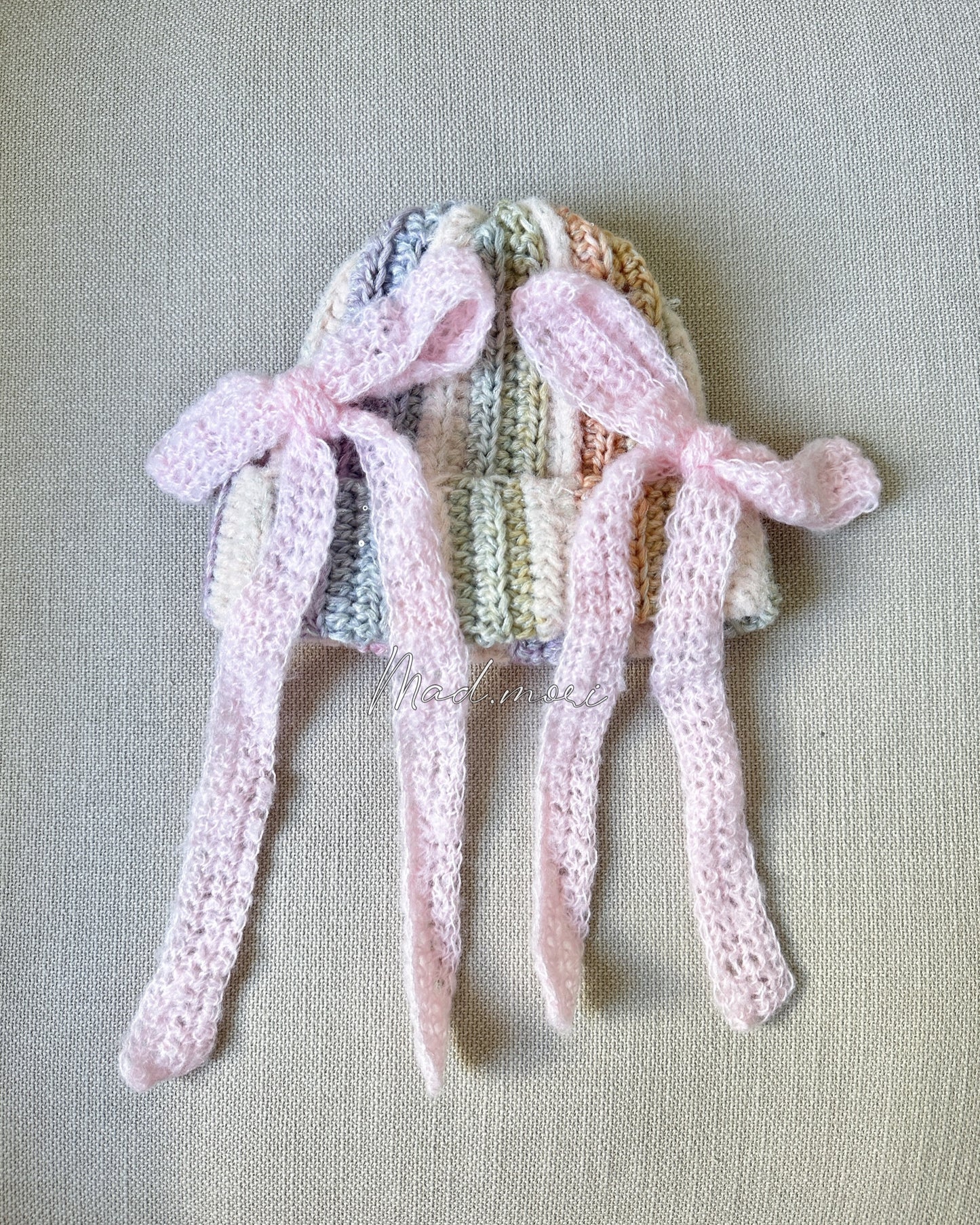 RB Beanie (Rainbow Pink Bow)